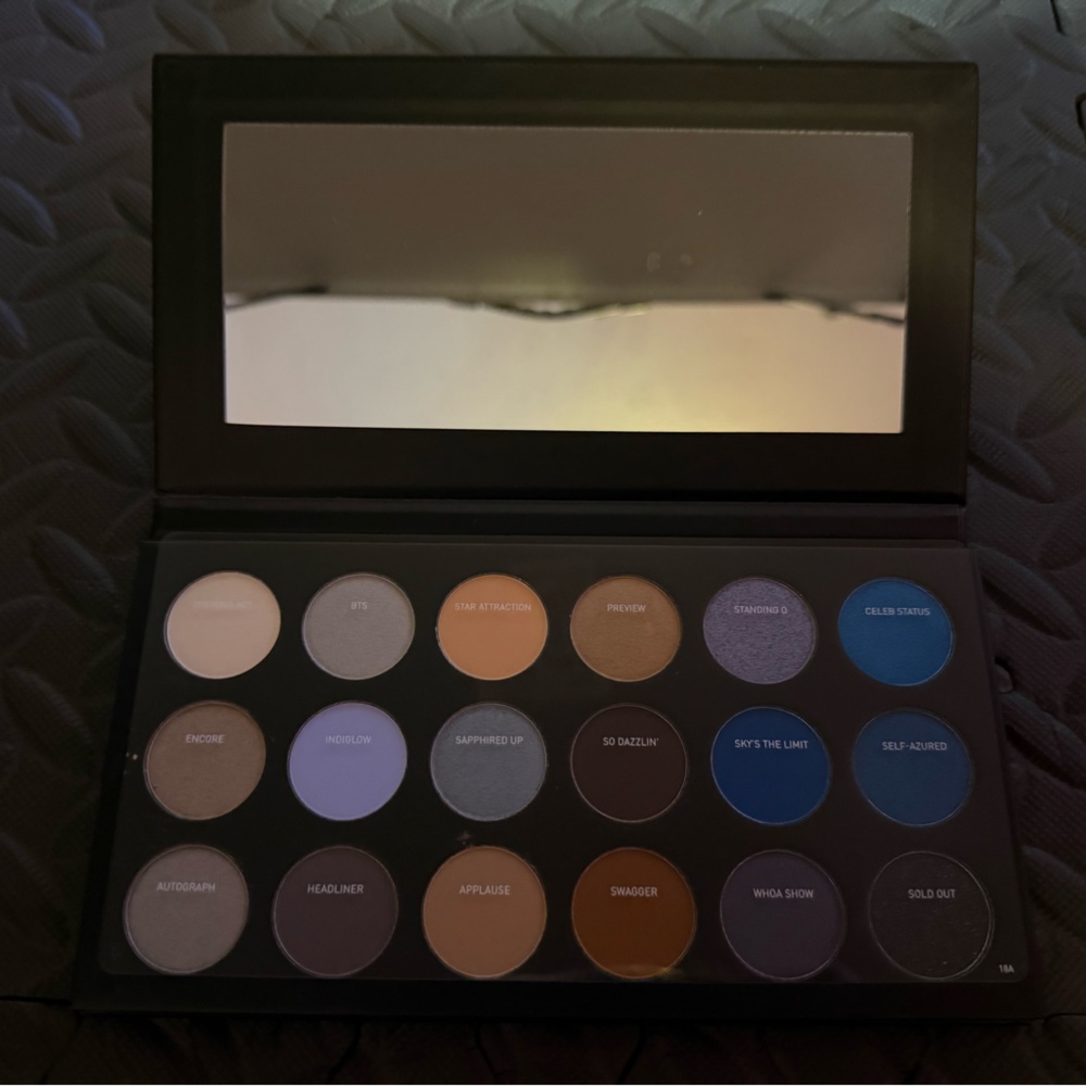 Morphe Eyeshadow Palette with Blue, Brown, and Cream Shades